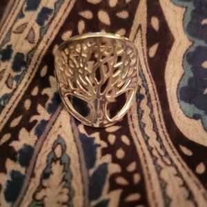 Sterling silver plated tree of life ring.
